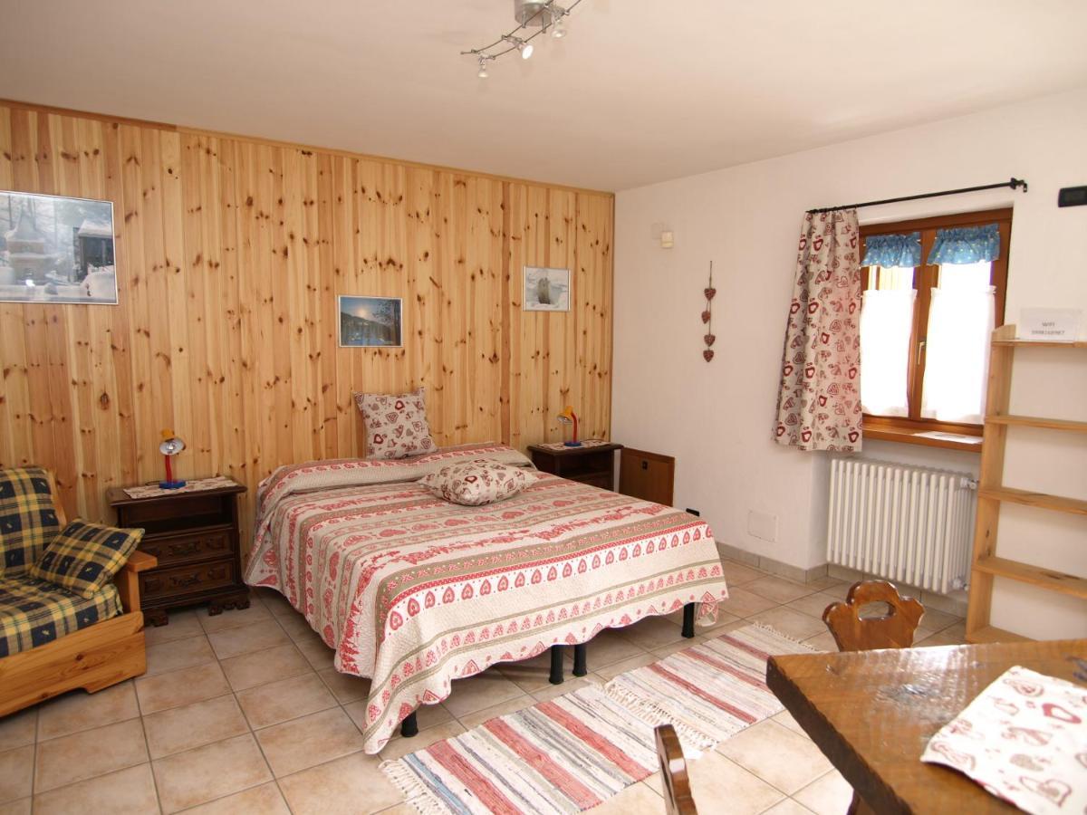 B.&.B 44 Bed & Breakfast Ostana Exterior photo