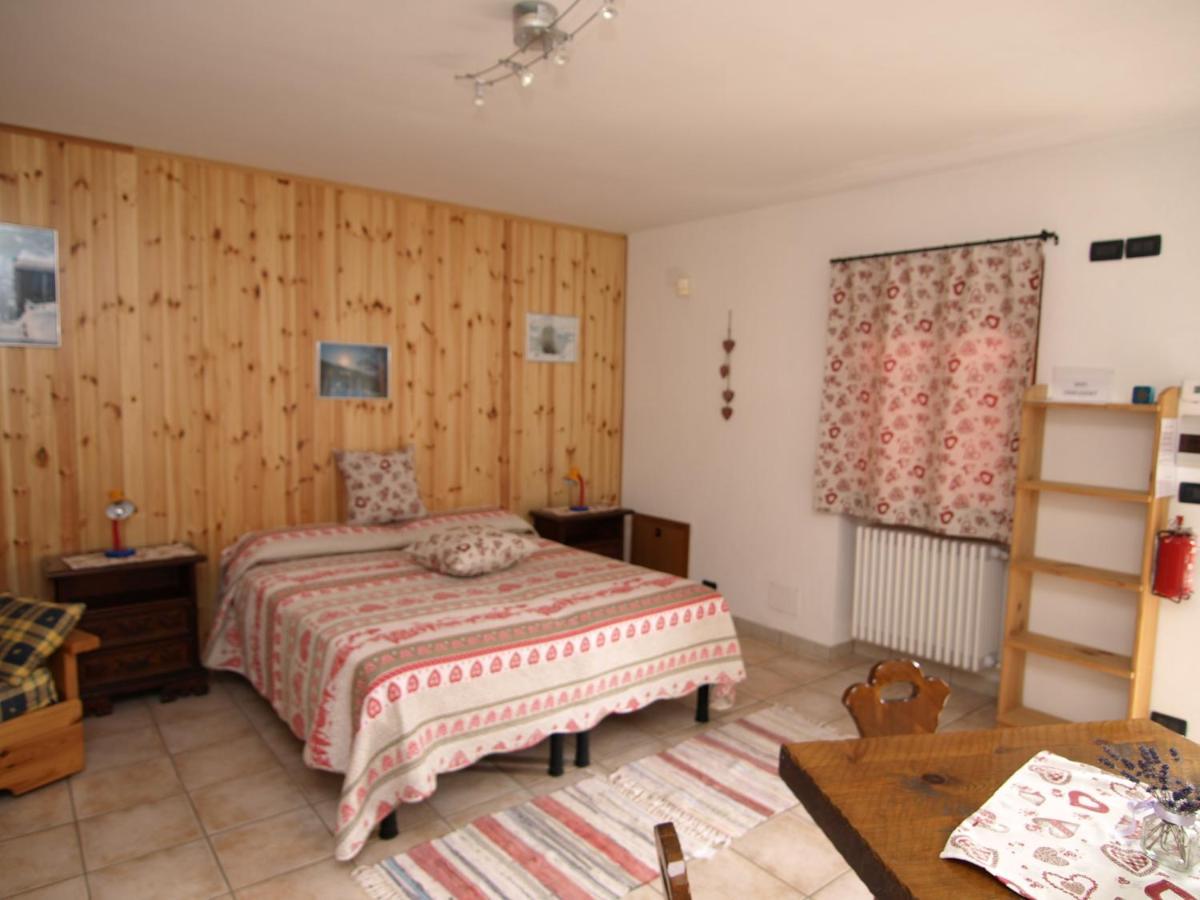 B.&.B 44 Bed & Breakfast Ostana Exterior photo