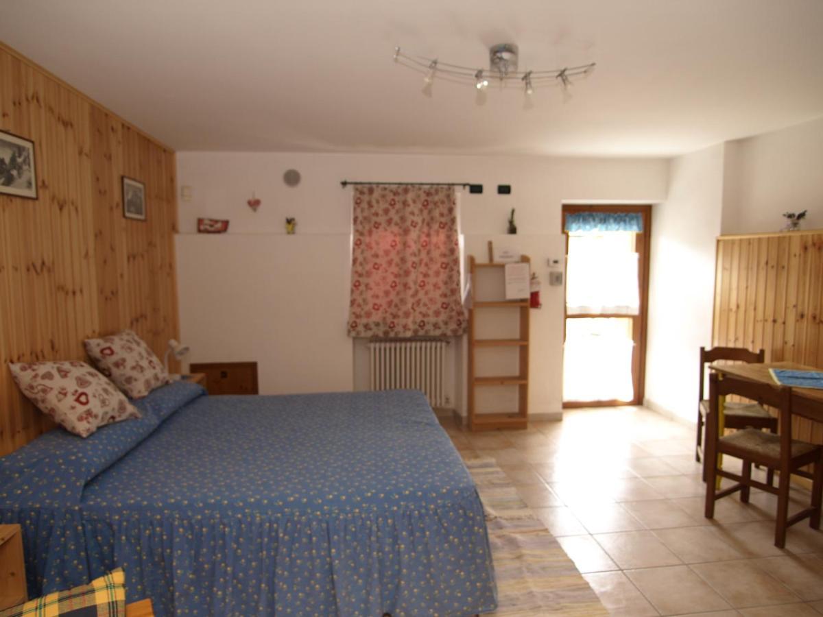 B.&.B 44 Bed & Breakfast Ostana Exterior photo